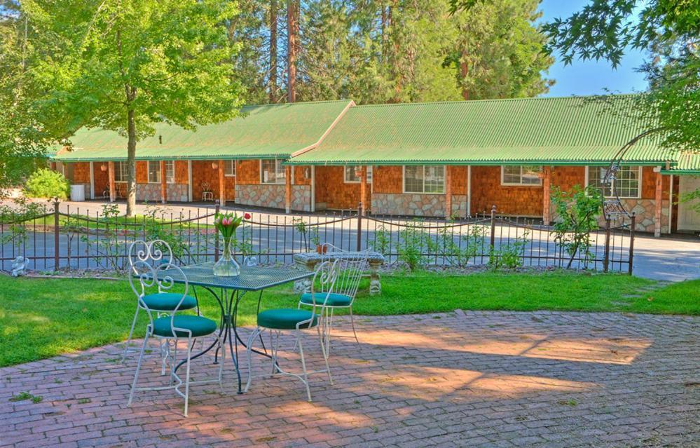 Strawberry Valley Inn Mount Shasta Eksteriør bilde